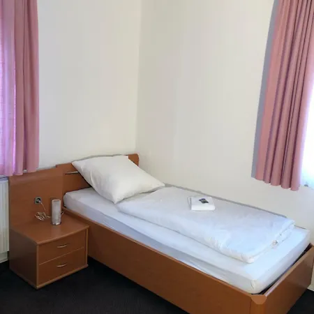 Hotel Mivano *